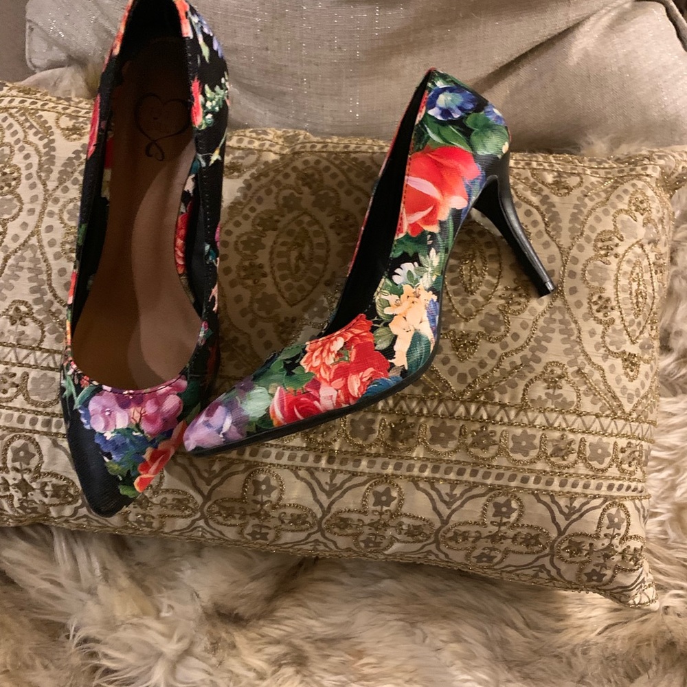 Floral heels ❤️ - Picture 5 of 5
